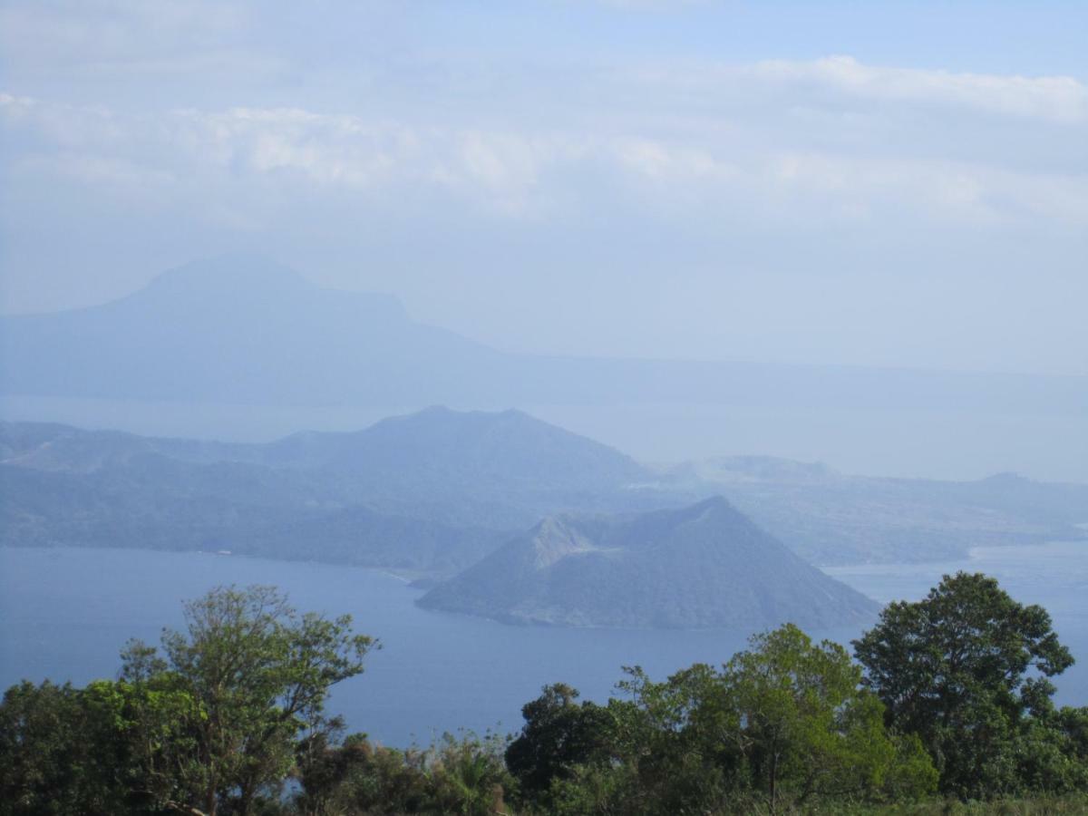 A Million Dollar View Apartment Tagaytay City Exterior photo